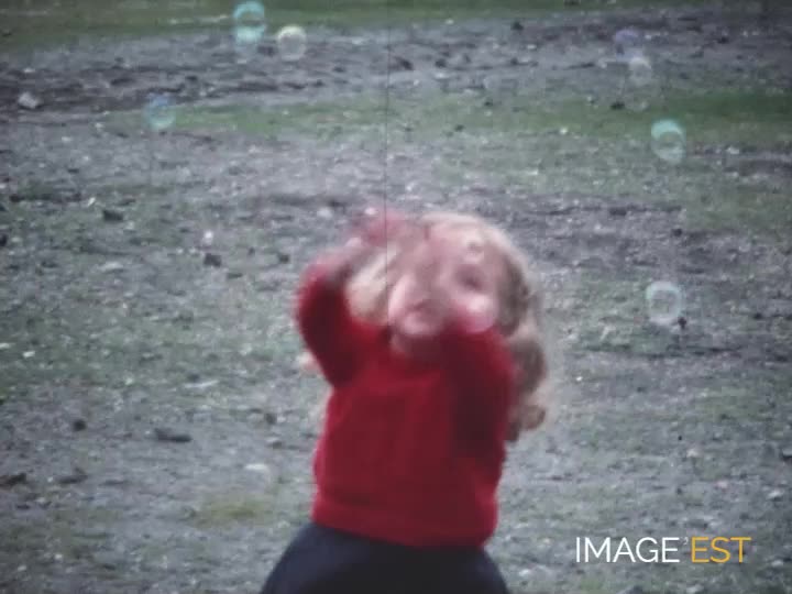 Corinne fait des bulles